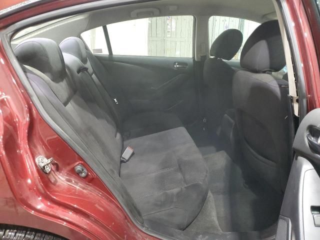 2010 Nissan Altima Base