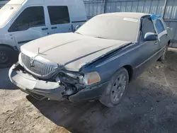 2003 Lincoln Town Car Signature en venta en Las Vegas, NV