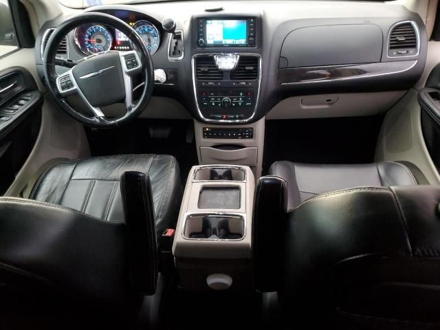 2011 Chrysler Town & Country Touring L