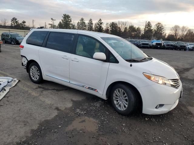 2013 Toyota Sienna XLE