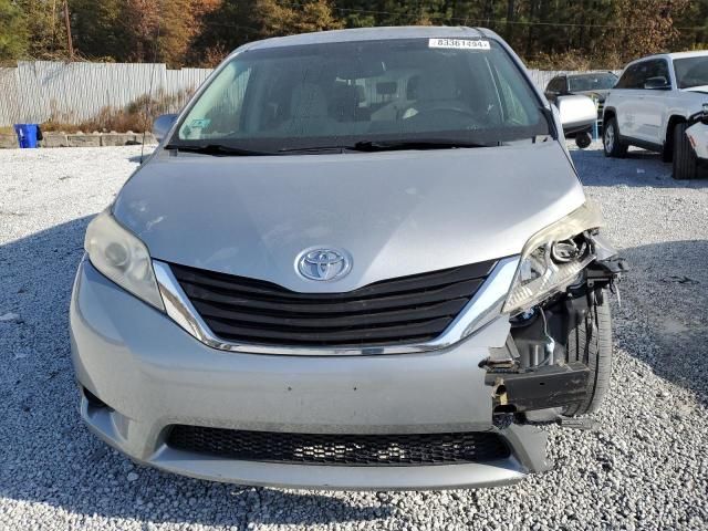 2011 Toyota Sienna LE