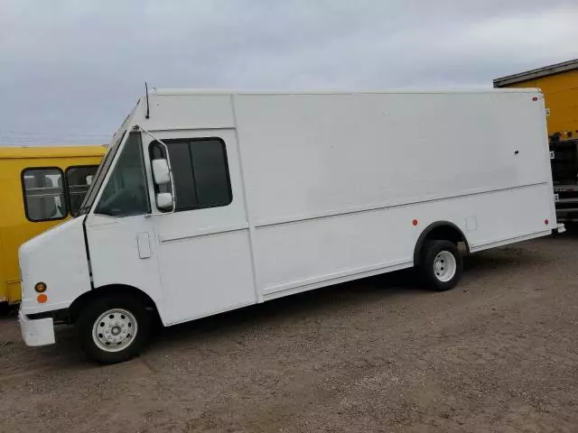 2006 Ford Econoline E450 Super Duty Commercial Stripped Chas