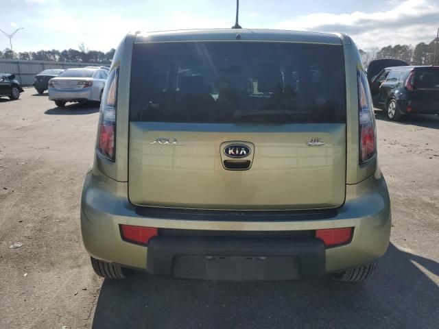 2010 KIA Soul +