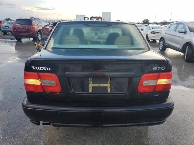 2000 Volvo S70 Base