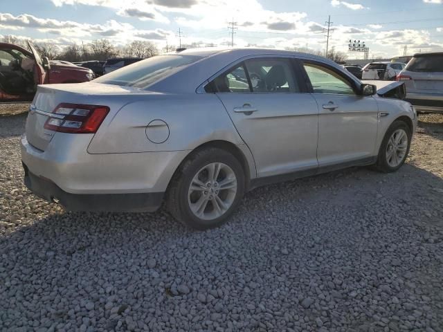 2016 Ford Taurus SE