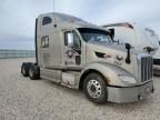 2012 Peterbilt 587