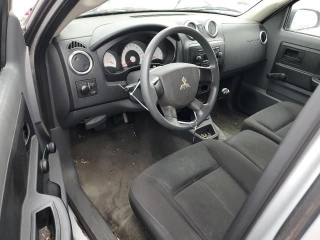 2007 Mitsubishi Raider LS