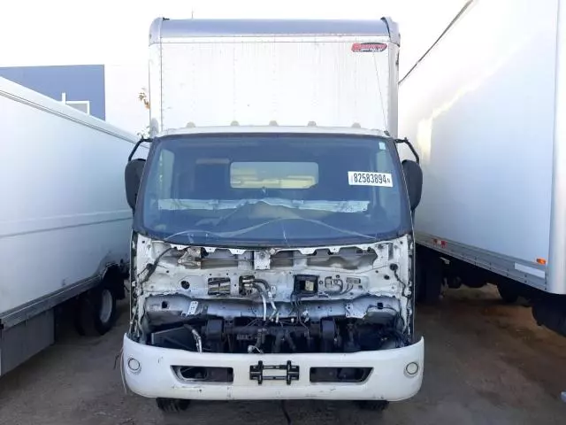 2016 Hino 195