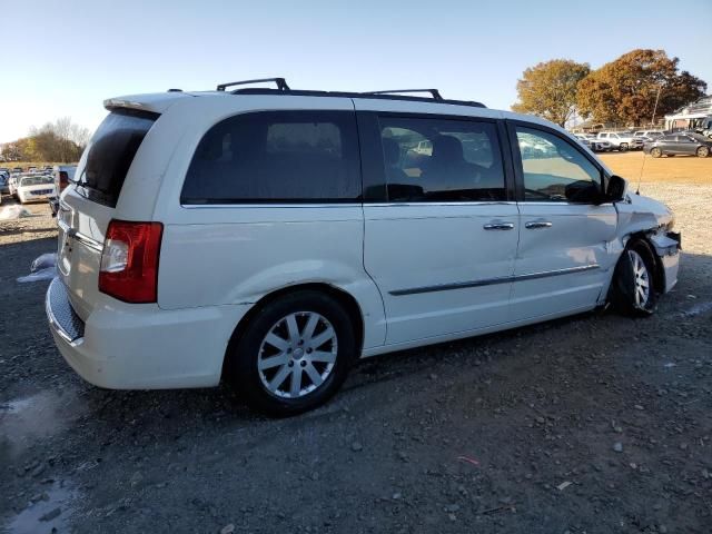 2011 Chrysler Town & Country Touring L