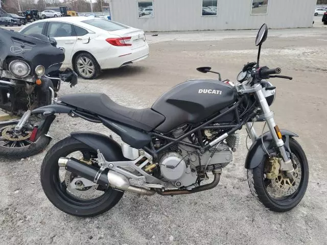 2002 Ducati Monster 750