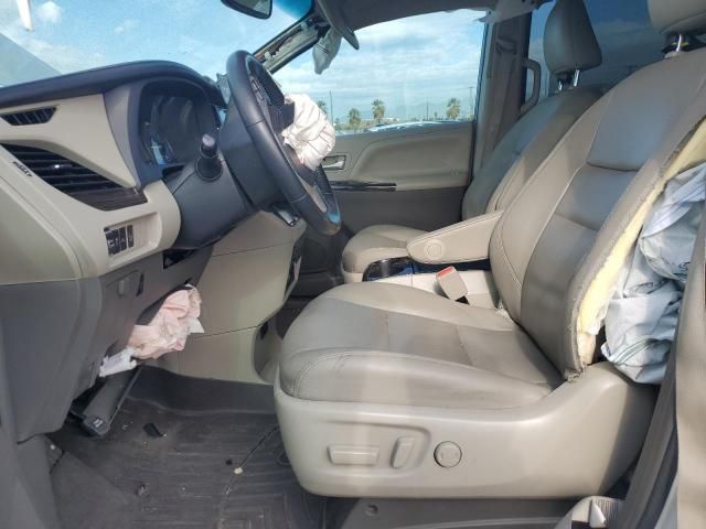 2015 Toyota Sienna XLE