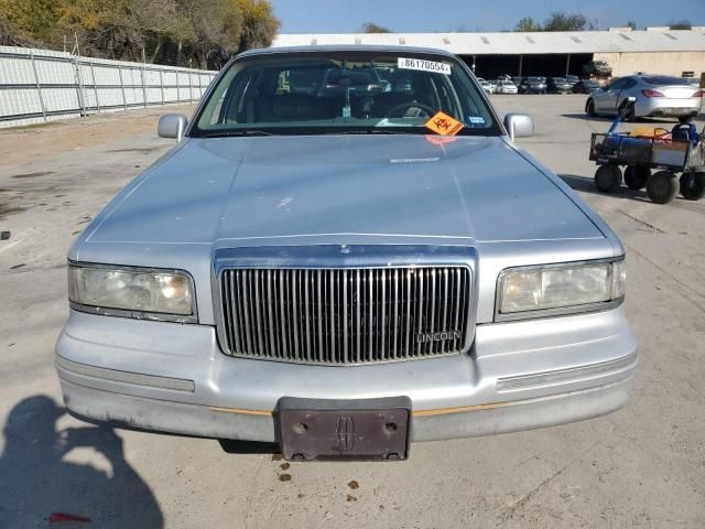 1997 Lincoln Town Car Signature