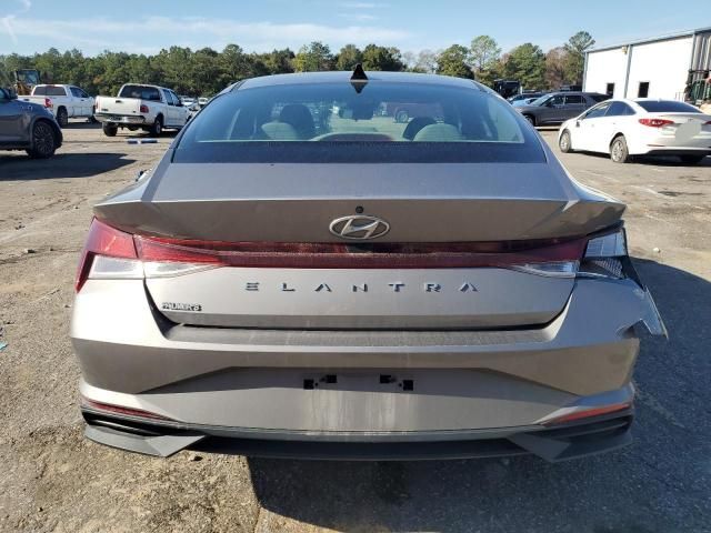 2022 Hyundai Elantra SE