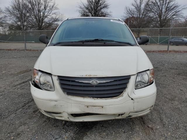 2005 Chrysler Town & Country