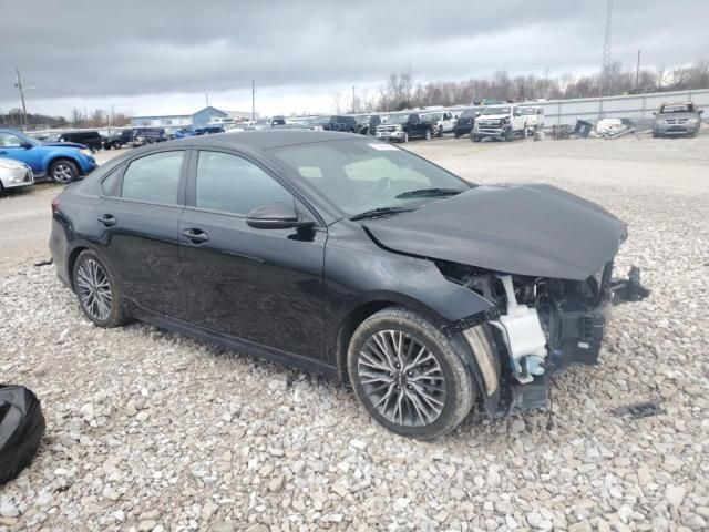 2023 KIA Forte GT Line