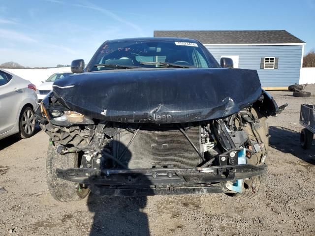 2019 Jeep Grand Cherokee Laredo