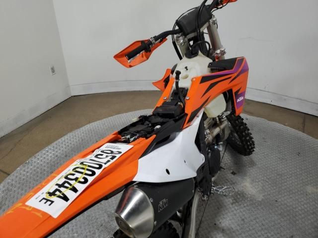 2024 KTM Enduro