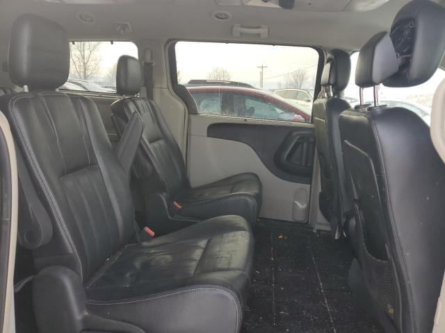 2015 Chrysler Town & Country Touring