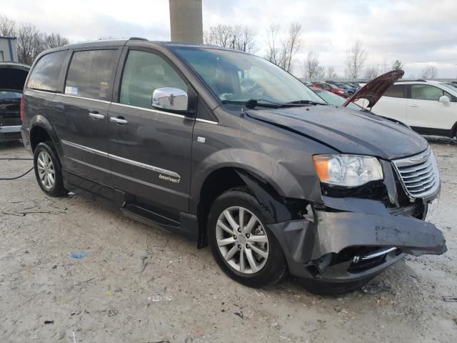 2014 Chrysler Town & Country Touring L