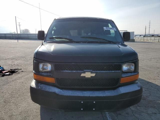 2004 Chevrolet Express G2500