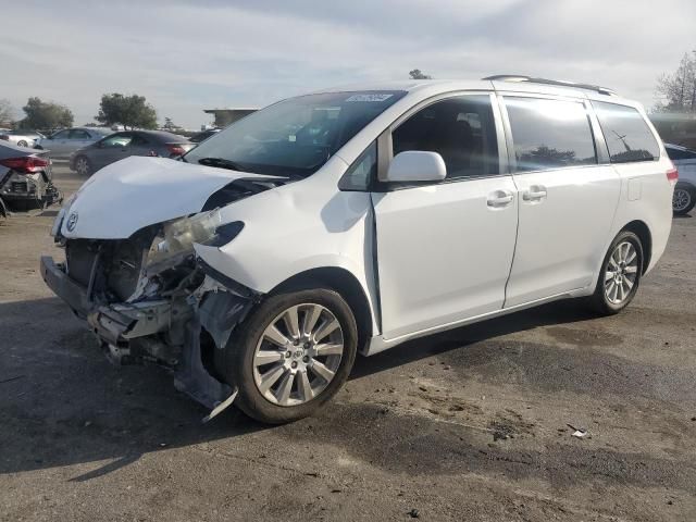 2011 Toyota Sienna LE