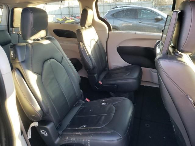 2017 Chrysler Pacifica Touring L Plus