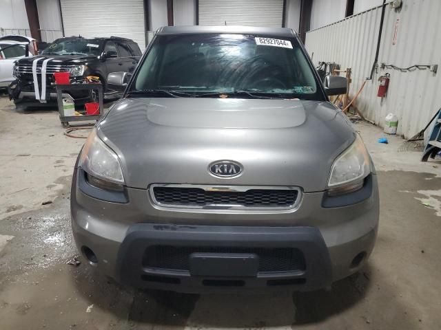 2011 KIA Soul +