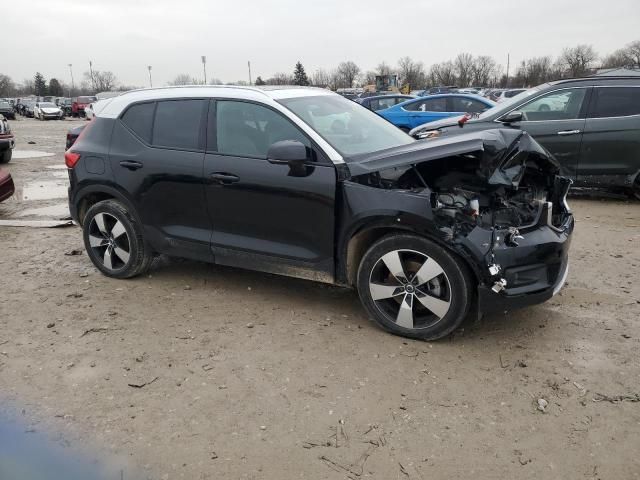 2021 Volvo XC40 T5 Momentum