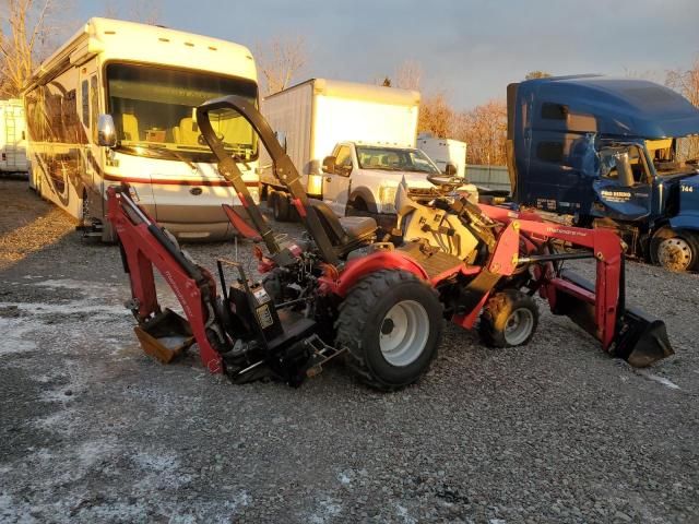 2014 Mahindra And Mahindra Tractor