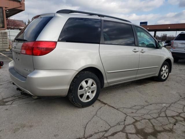 2004 Toyota Sienna XLE