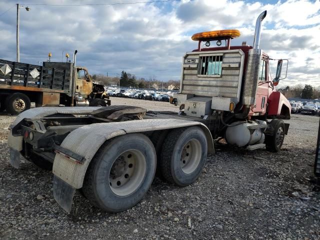 1996 Mack 600 CH600