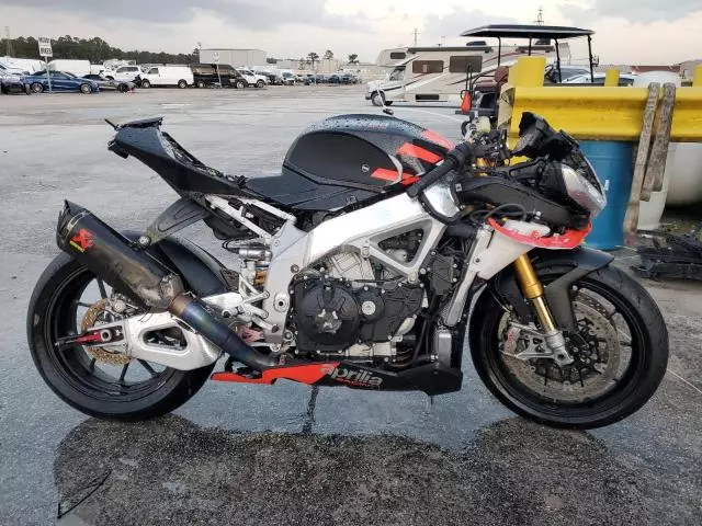 2021 Aprilia RSV4 Factory