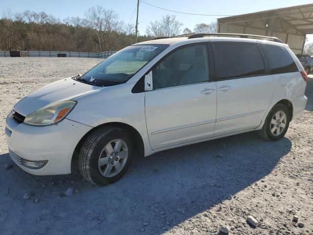 2004 Toyota Sienna XLE