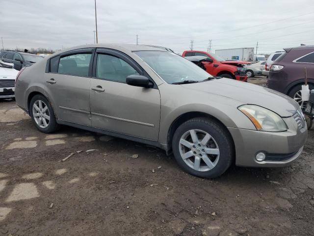 2004 Nissan Maxima SE