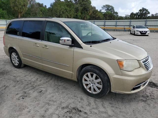 2012 Chrysler Town & Country Touring L