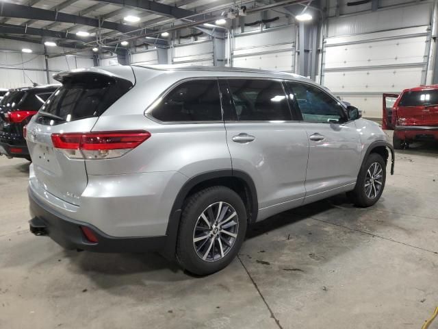 2017 Toyota Highlander SE