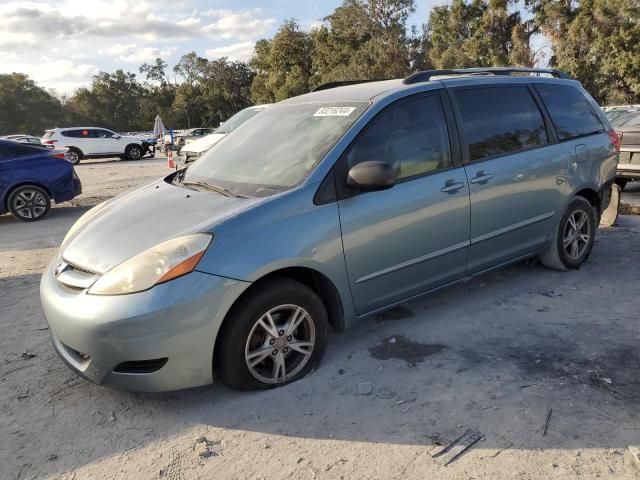 2009 Toyota Sienna CE