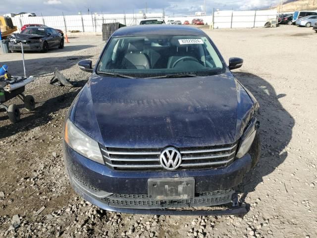 2013 Volkswagen Passat SE