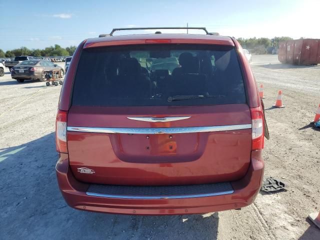 2014 Chrysler Town & Country Touring L