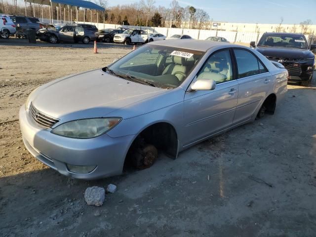 2005 Toyota Camry LE