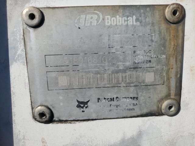 2003 Bobcat T200