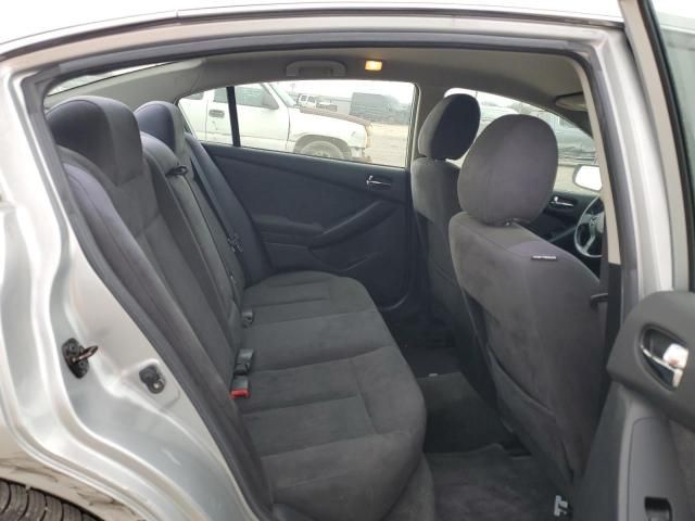 2010 Nissan Altima Base