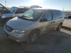 1999 Chrysler Town & Country LX