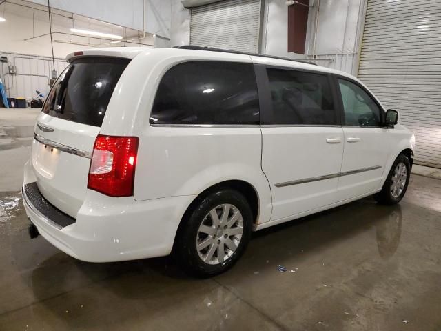 2013 Chrysler Town & Country Touring