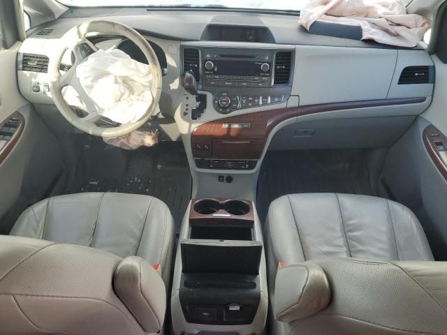 2012 Toyota Sienna XLE