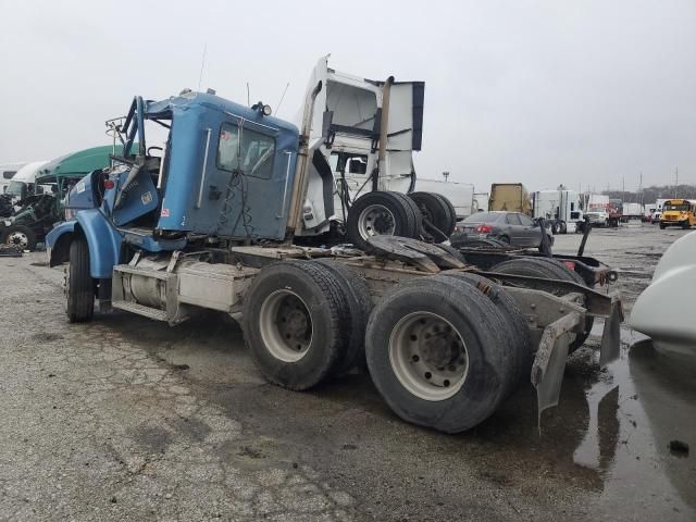 1996 Freightliner Conventional FLD112