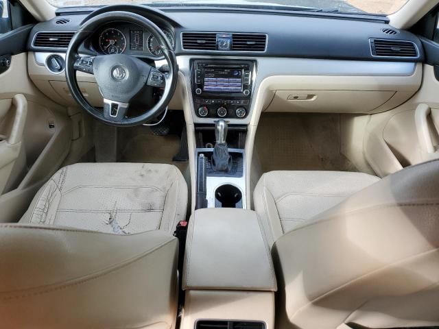 2013 Volkswagen Passat SE