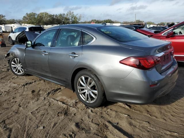 2017 Infiniti Q70 3.7