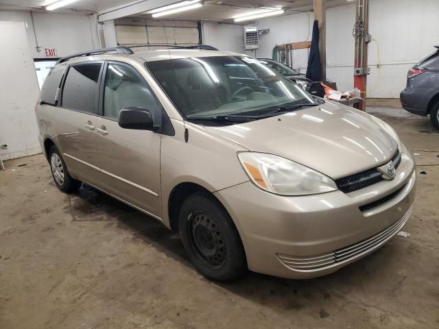 2004 Toyota Sienna CE