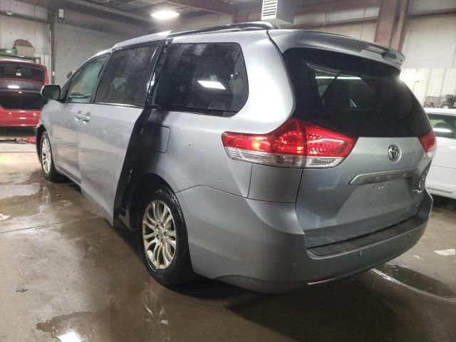 2013 Toyota Sienna XLE